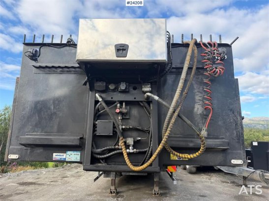 Istrail 3 axle machine trailer w/ extension, widening and Istrail 3 axle machine trailer w/ extension, widening and 2018 2...
