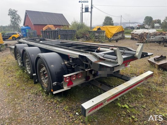 Istrail Hooklift Trailer with Tipping Function Istrail Hooklift Trailer with Tipping Function 2021 2 image 53