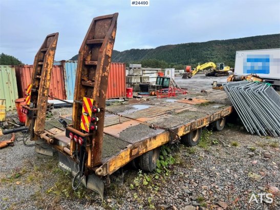 Damm 4-Axle Machinery Trailer with Hydraulic Ramps Damm 4-Axle Machinery Trailer with Hydraulic Ramps 2002 2 Lowloader tra...
