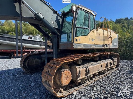 Volvo EC700C Tracked Excavator – Digging Bucket and Soos EC700C Tracked Excavator – Digging Bucket and Soos 2012 2 Crawler...
