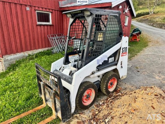 Bobcat S70 Compact Loader with Sweeper, Bucket and Pallet S70 Compact Loader with Sweeper, Bucket and Pallet 2009 2 image 8