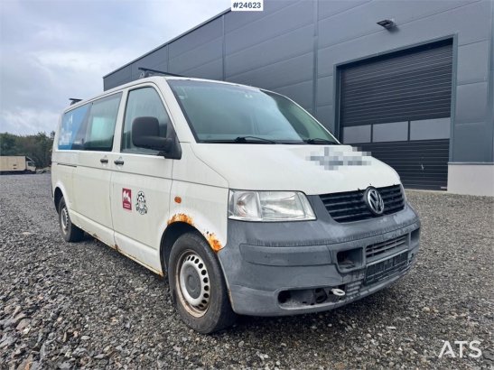 Volkswagen Transporter TDI 4x2 Panel Van Volkswagen Transporter TDI 4x2 Panel Van 2006 2 Small Vans image 38