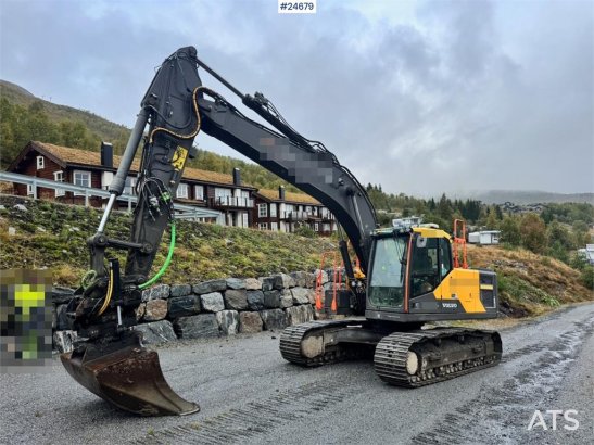 Volvo EC200EL Excavator with Steelwrist Rototilt and 2 B EC200EL Excavator with Steelwrist Rototilt and 2 B 2019 2 image 8