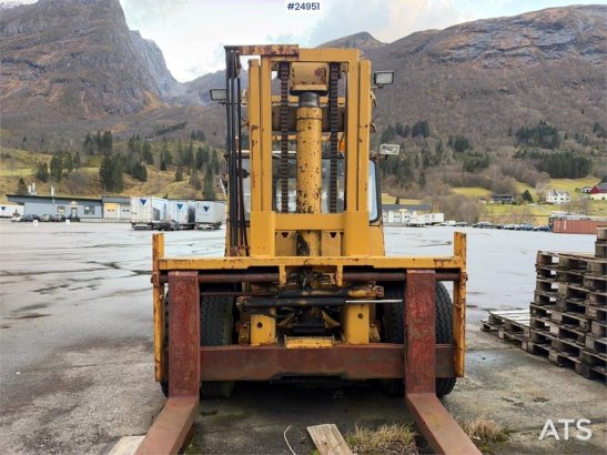 Hyster Forklift with hydraulic forks – Needs repair Forklift with hydraulic forks – Needs repair 2 Forklift image 8