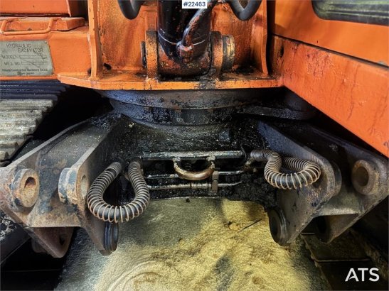 Hitachi UH033 UH033 1986 2 Crawler Excavators image 54