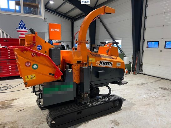 Jensen A540 spider wood chipper w/hydraulic raise and low Jensen A540 spider wood chipper w/hydraulic raise and low 2017 2...