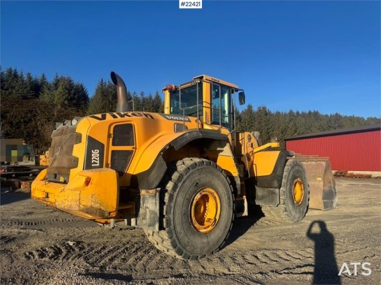 Volvo L220G Wheel Loader w/Bucket – Certified WATCH VIDE L220G Wheel Loader w/Bucket – Certified WATCH VIDE 2011 2 Wheel L...