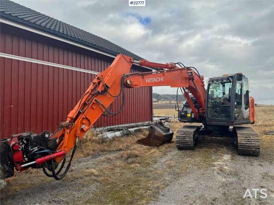 Hitachi ZX135US-3 Crawler Excavator with 2 buckets and rot 10227 2010 2 Crawler Excavators image 9