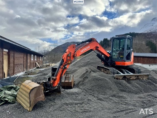 Hitachi ZX65USB-5A crawler excavator – Rototilt – 3 bucket ZX65USB-5A crawler excavator – Rototilt – 3 bucket 2014 2 Crawl...