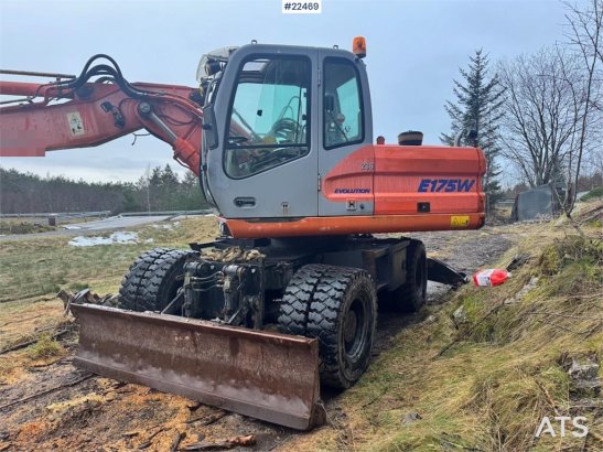 Fiat-Kobelco E175W wheeled excavator – Rototilt – 2 buckets – G Fiat-Kobelco E175W wheeled excavator – Rototilt – 2 bucket...