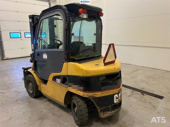 CAT DP30N DP30N 2005 2 Forklift image 24