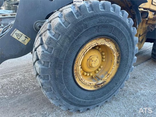 Volvo L110E Wheel Loader with Bucket WATCH VIDEO L110E Wheel Loader with Bucket WATCH VIDEO 2006 2 Wheel Loaders image 24