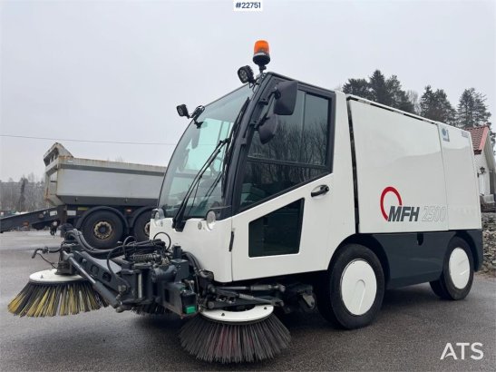 Aebi MFH2500 sweeper Aebi MFH2500 sweeper 2006 2 image 69