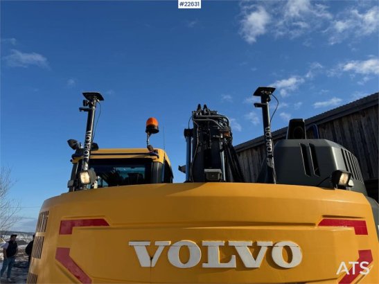Volvo ECR235EL Tracked excavator w/ Cleaning bucket, til ECR235EL Tracked excavator w/ Cleaning bucket, til 2016 2 Crawler...