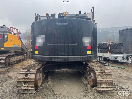 CAT 325FLCR 38 2017 2 Crawler Excavators image 24
