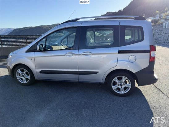 Ford Transit Courier with roof rails, chains, summer/wi Transit Courier with roof rails, chains, summer/wi 2018 2 Small Va...