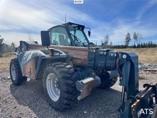 Merlo P40.17 telehandler w/ bucket – pallet forks – jib P40.17 telehandler w/ bucket – pallet forks – jib 2014 2 Wheel Loa...