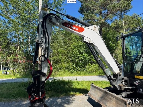 Bobcat E55Z Mini Excavator w/ Rototilt and 2 buckets. 260 E55Z Mini Excavator w/ Rototilt and 2 buckets. 260 2022 2 Crawle...