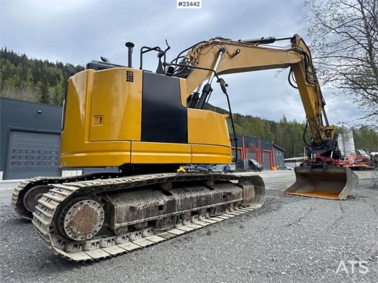 CAT 325FLCR Excavator – 2 Buckets, R8 Rototilt and Mak 38 2017 2 Crawler Excavators image 24