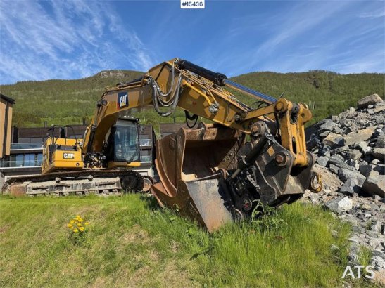 CAT 320 33 2019 2 Crawler Excavators image 9