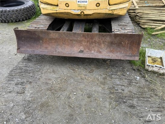 New Holland E70B SR-2 excavator with tooth bucket, gripper, na E70B SR-2 excavator with tooth bucket, gripper, na 2009 2 C...