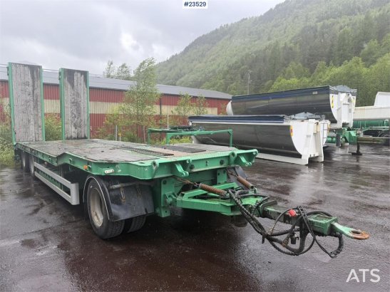 Istrail 3 akslet machine trailer with hydraulic ramps Istrail 3 akslet machine trailer with hydraulic ramps 2010 2 Lowload...