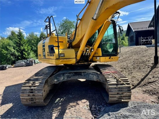 Komatsu PC210LC Excavator with 2020 Rototilt and 2 Buckets PC210LC Excavator with 2020 Rototilt and 2 Buckets 2016 2 Crawl...