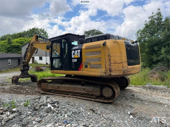 CAT 326FLN excavator with Oilquick, claw, grading buck 326FLN excavator with Oilquick, claw, grading buck 2019 2 image 9