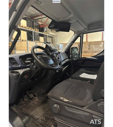 Iveco Daily 70C18 Box Truck – Full Side Opening – 11 Pal Daily 70C18 Box Truck – Full Side Opening – 11 Pal 2020 2 image 73