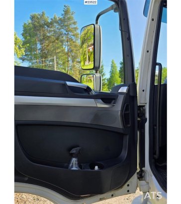 MAN TGM 15.250 Box Truck with Refrigeration/Freezer Un TGM 15.250 Box Truck with Refrigeration/Freezer Un 2014 2 image 9