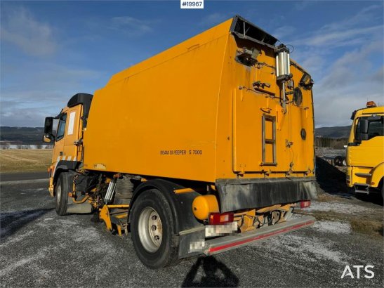 Volvo FM9 4x2 sweeper truck w/ Beam sweeper S7000 superc FM9 4x2 sweeper truck w/ Beam sweeper S7000 superc 2003 2 image 9