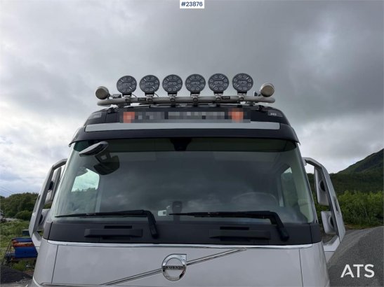Volvo FH16 -650 tractor unit w/ tandem lift. WATCH VIDEO 590 2024 2 Tractor Units image 9