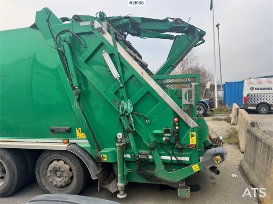 Scania P340 LPG 6x2 Refuse truck w/ Crane. 10182 2015 2 image 9