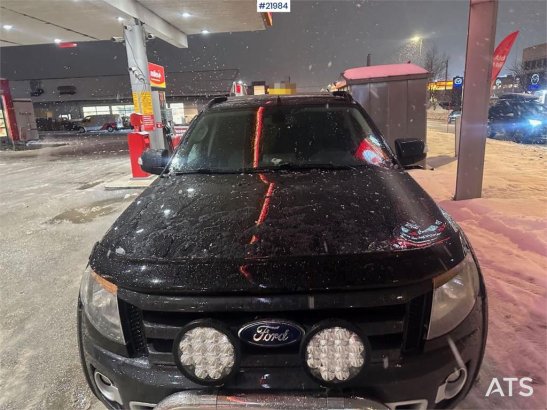 Ford Ranger w/ two sets of tires and defective 4 wheel Ranger w/ two sets of tires and defective 4 wheel 2014 2 Small Vans...