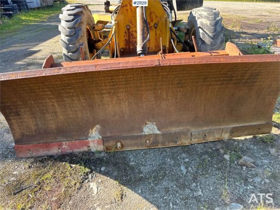 Nordverk 130 HVT grader w/ extra tires on rim. WATCH VIDEO. Nordverk 130 HVT grader w/ extra tires on rim. WATCH VIDEO. 19...
