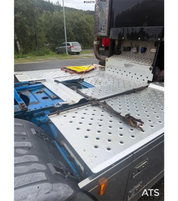 Scania R560 6x4 Tractor Unit. Truck Mounted Attenuator NO R560 6x4 Tractor Unit. Truck Mounted Attenuator NO 2010 2 Tracto...
