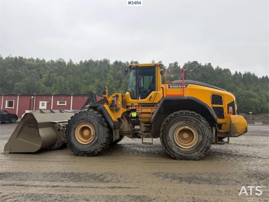 Volvo L220H wheel loader w/ lever control, bucket and sc L220H wheel loader w/ lever control, bucket and sc 2023 2 Wheel L...