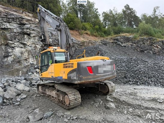 Volvo EC240CL excavator with a tooth bucket EC240CL excavator with a tooth bucket 2011 2 image 9