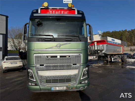 Volvo FH16 8x4 Tridem Crane Truck with 2014 26 t/m Palfi 590 2015 2 Crane trucks image 39