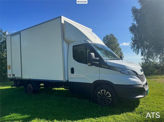 Iveco 35S16 8-Pallet Box Truck with 2 Sets of Tyres 35S16 8-Pallet Box Truck with 2 Sets of Tyres 2022 2 Small Vans image 9