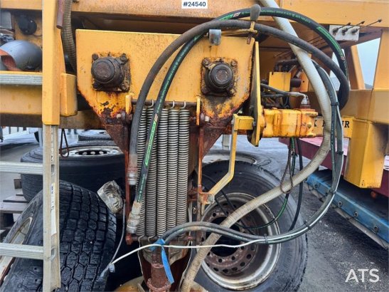 Falköping CLC-427 salt spreader – needs repair Falköping CLC-427 salt spreader – needs repair 2011 2 image 22