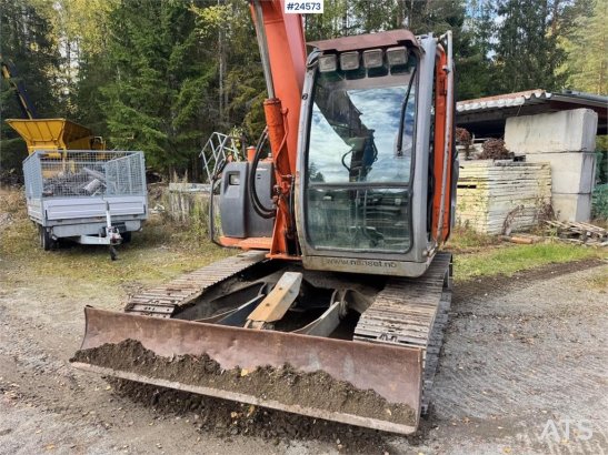 Hitachi ZX70 Excavator with Tiltrotator and 3 Buckets – On ZX70 Excavator with Tiltrotator and 3 Buckets – On 2004 2 Crawl...