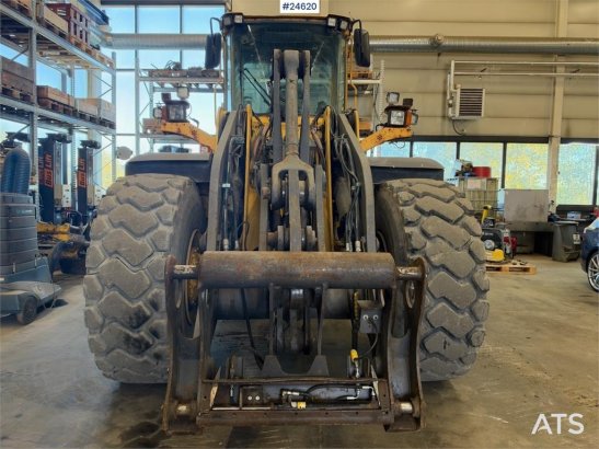 Volvo L110E Wheel Loader WATCH VIDEO L110E Wheel Loader WATCH VIDEO 2003 2 Wheel Loaders image 24
