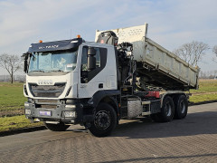 IVECO AT260T45 TRAKKER hiab xs144