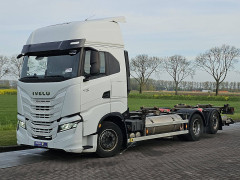 IVECO S-WAY AS260S46 lng int. steeraxle