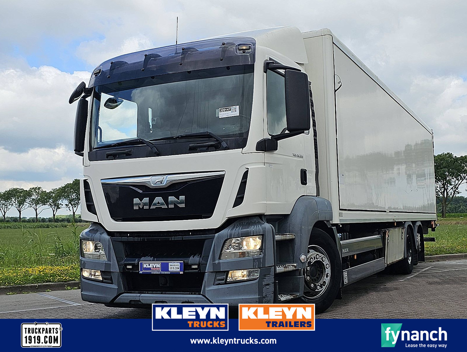 M.A.N. 26.320 TGS 6x2-4 ll taillift image