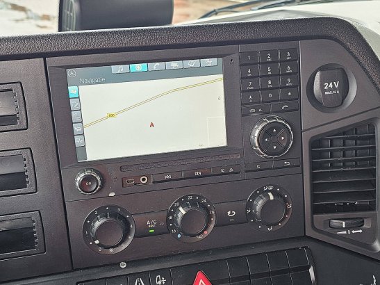 MERCEDES-BENZ ANTOS 1824 carrier taillift ANTOS 1824 CARRIER TAILLIFT 2016 2 image 100