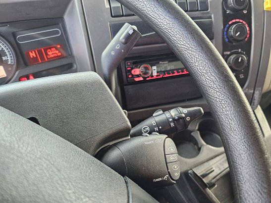 RENAULT MIDLUM 180.12 eev carrier taillift 701 2010 2 image 115