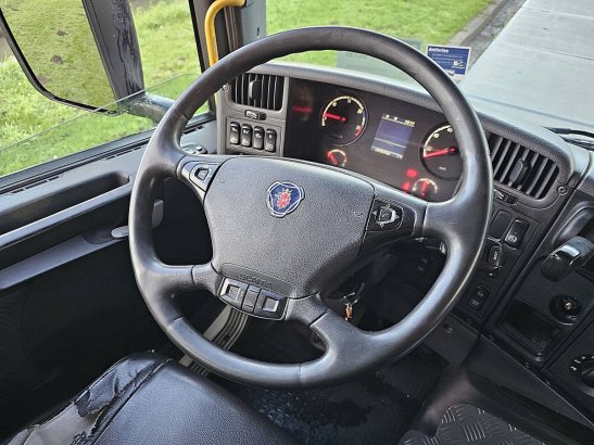 SCANIA P340 cng gas 6x2*4 vdk 10182 2015 2 image 25