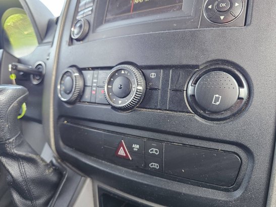 MERCEDES-BENZ SPRINTER 319 v6 3.0ltr ac aut SPRINTER 319 V6 3.0ltr ac aut 2011 2 Small Vans image 10